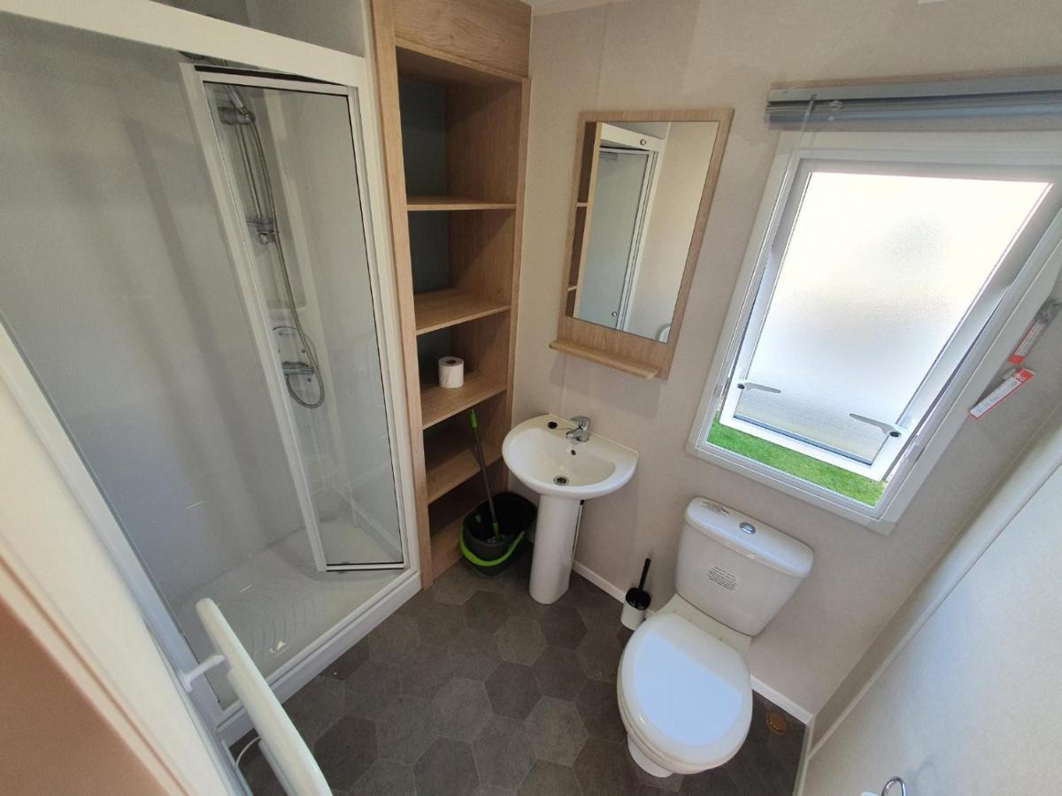 Escape City Caravan Lytchett Minster المظهر الخارجي الصورة