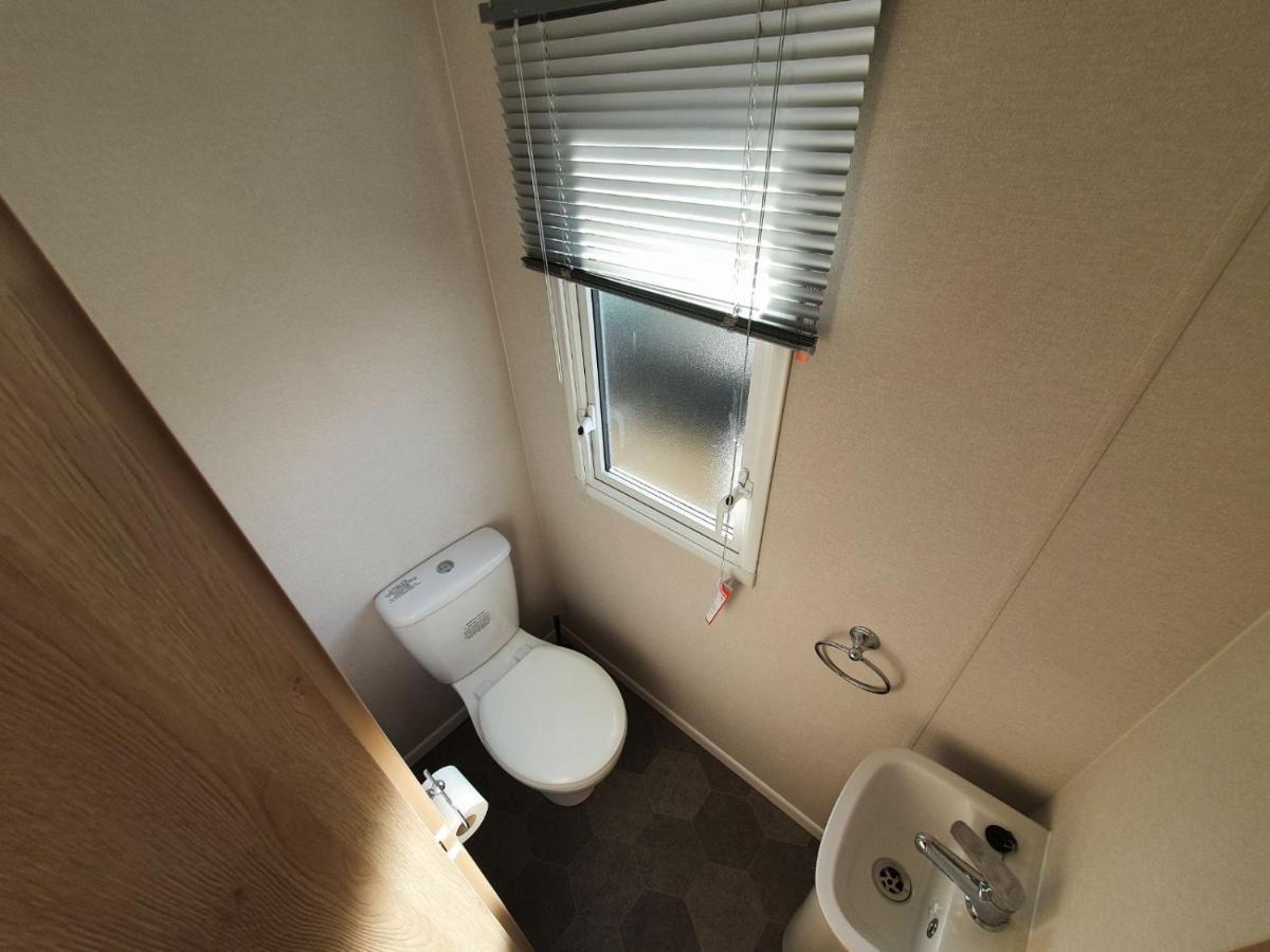 Escape City Caravan Lytchett Minster المظهر الخارجي الصورة