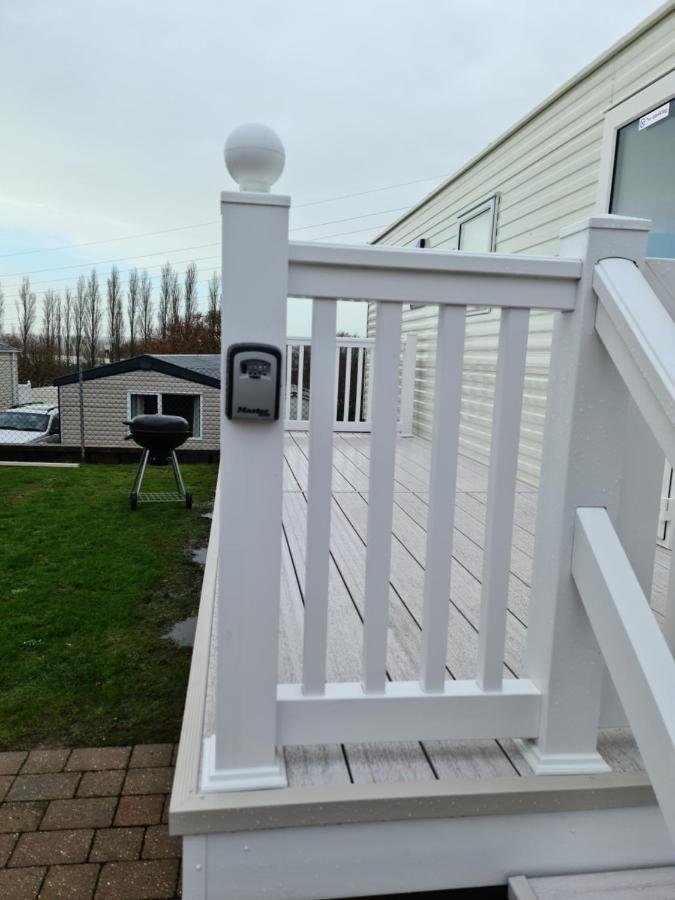 Escape City Caravan Lytchett Minster المظهر الخارجي الصورة