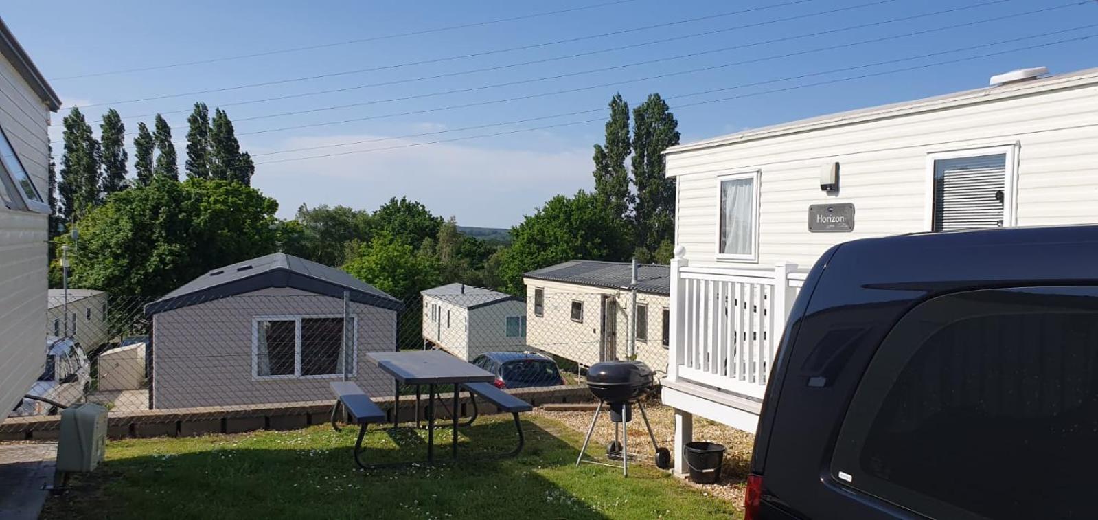 Escape City Caravan Lytchett Minster المظهر الخارجي الصورة