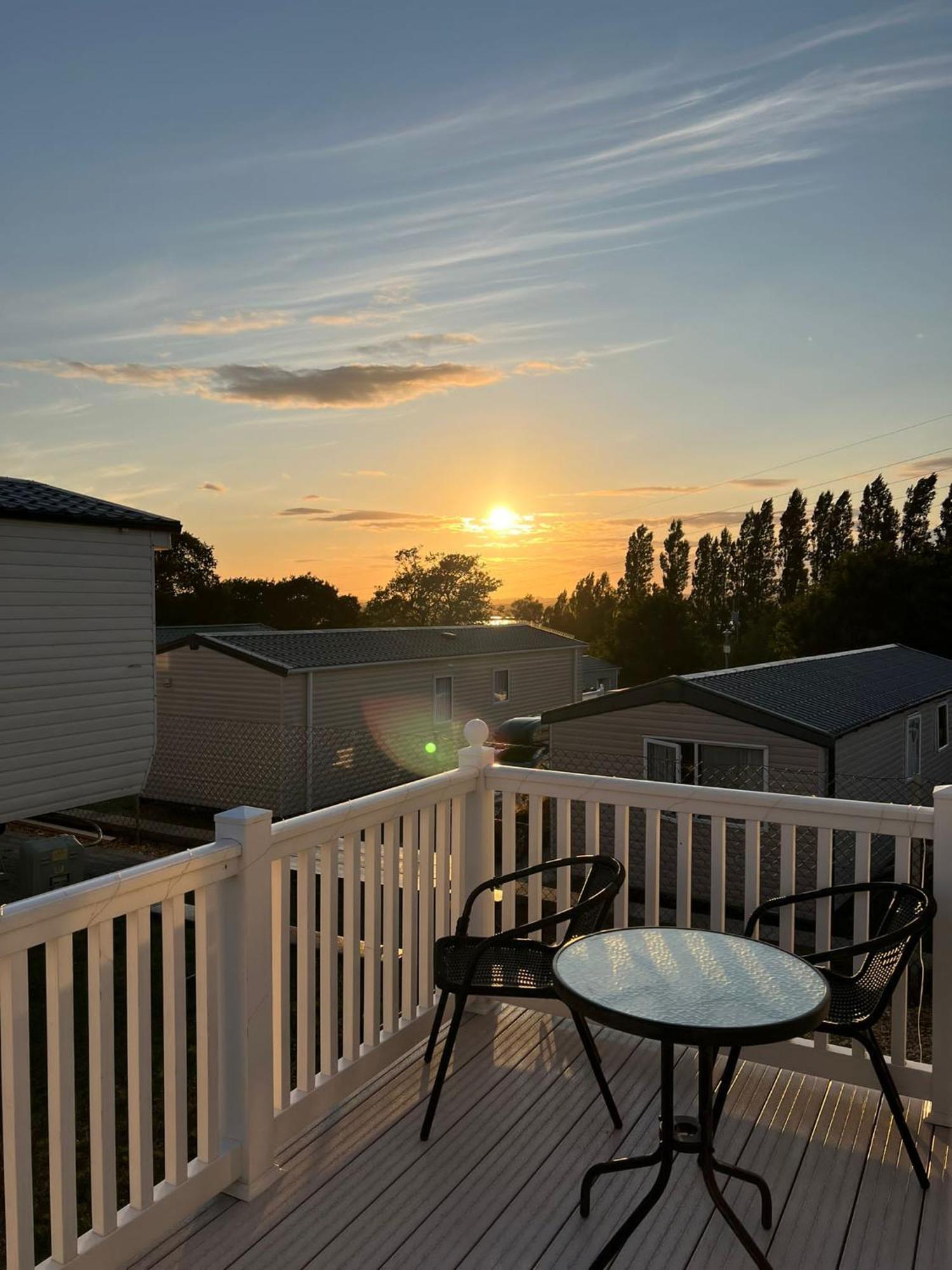 Escape City Caravan Lytchett Minster المظهر الخارجي الصورة